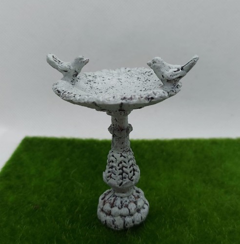 Fontanna figurka Rozmiar: 6.4x6.6 cm