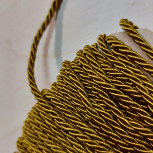 SZNUREK OZDOBNY SKRĘCONY MUSZTARDOWY