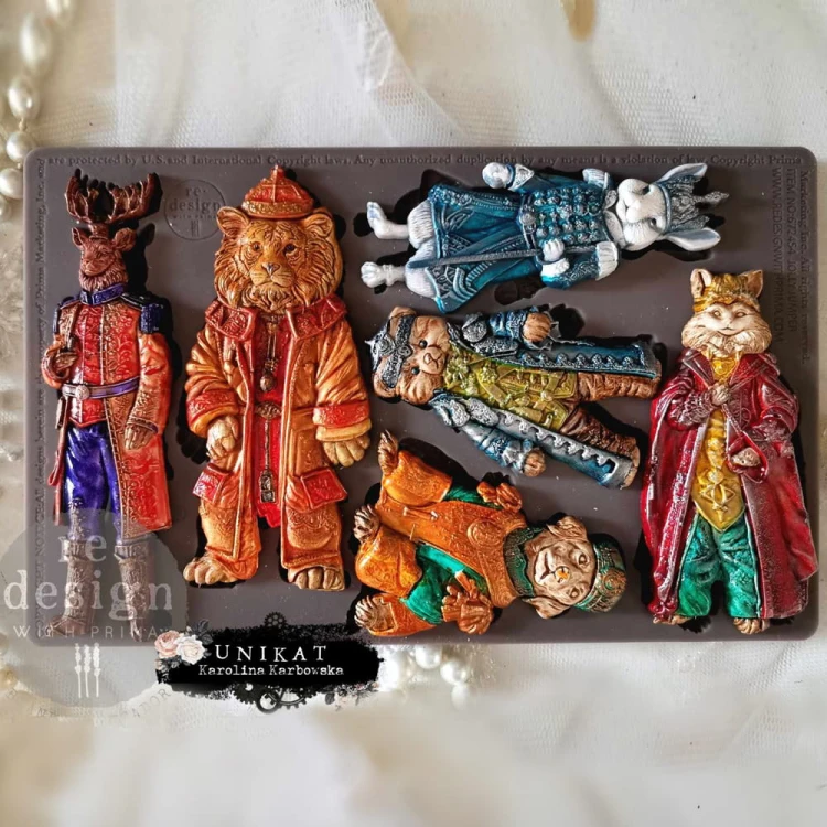 Forma silikonowa do odlewów 20x13 cm marki Prima Jolly Jumper z motywem zwierząt w strojach barokowych. Idealna do stylizacji mebli, decoupage a także wyrobów cukierniczych. Posiada atest spożywczy.