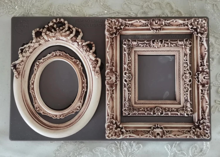 Foremka silikonowa do odlewów o wymiarach  20x13 cm marki Prima wzór Ornate Legacy.  Gotowe odlewy.