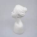 Popiersie gipsowe Alina - baza do kreatywnych projektów handmade. Zdjęcie z profilu.